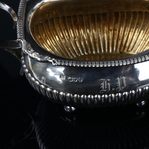 1730 - A late Victorian silver 3-piece tea set, comprising teapot, 2-handled sugar bowl and cream jug, oval... 