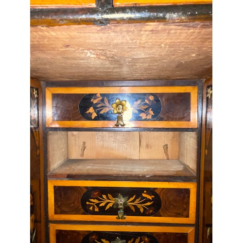 216 - An exceptional William and Mary oyster laburnum and marquetry inlaid cabinet on stand, covered in sp... 