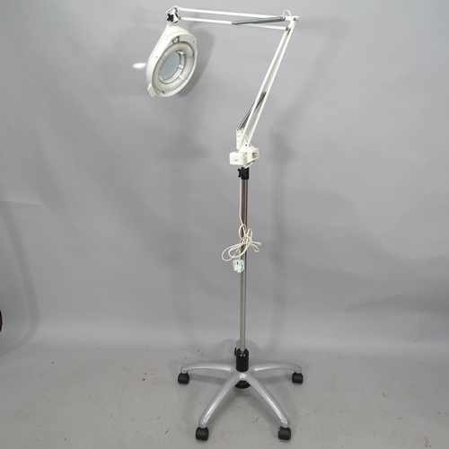 2282 - A Ledu 271-2 magnifying standing lamp. Maximum height 230cm