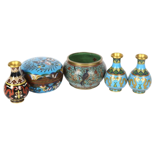 118 - A group of cloisonne items, to include 3 small vases, box and cover, and a bowl (5)