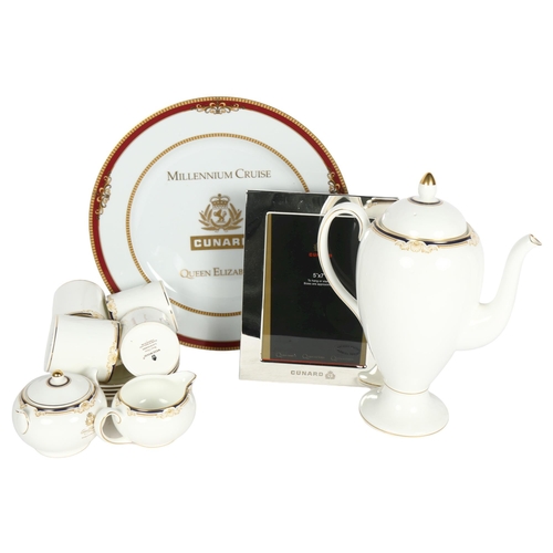 182 - WEDGWOOD - a Cavendish Queen Elizabeth II World Cruise 1994 coffee service for 4 people, including c... 