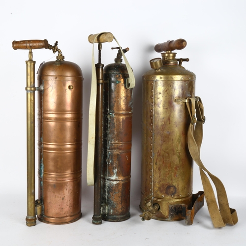 58 - 3 Vintage brass and copper sprayers, including the Four Oaks spraying machine, and 2 French Pulveris... 