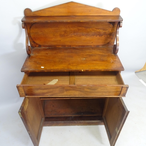 2622 - An Antique mahogany chiffonier, with raised back, single frieze drawer and cupboards under, 95 x 140... 