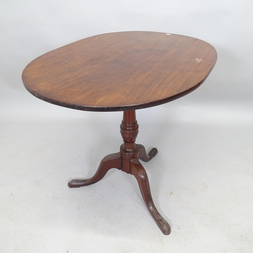 2533 - A 19th century mahogany oval tilt-top occasional table, 83 x 74cm x 62cm