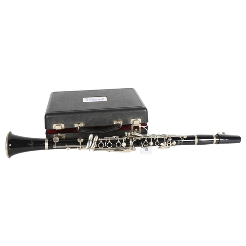 268 - SELMER (USA) - a 5-section clarinet in hardshell case