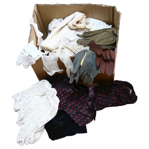 345 - A quantity of Vintage lace, gloves and other textile materials