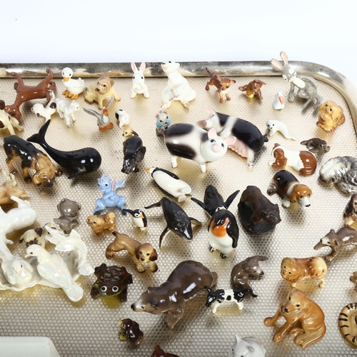 470 - A tray Hargen-Renaker Californian pottery miniature animals, including tiger, dogs, pigs etc