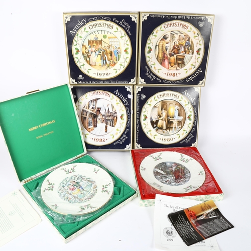 521 - Wedgwood and Aynsley boxed Christmas plates