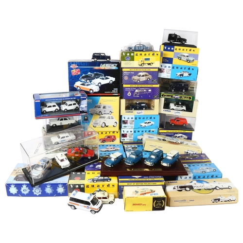 553 - A quantity of Vanguards diecast vehicles, Corgi, Corgi Classics and other diecast vehicles, vehicles... 