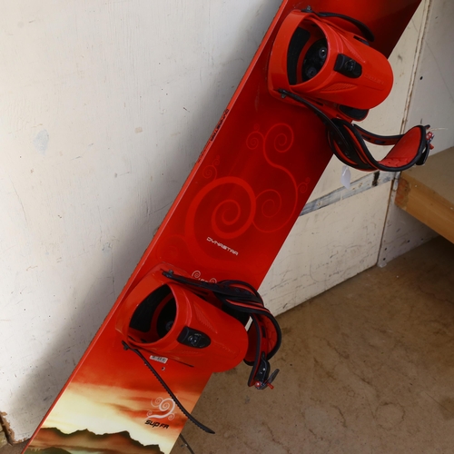 666 - A Dynastar 165cm snowboard, complete with boot bindings