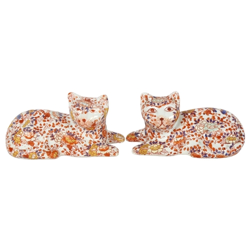 674 - A pair of Imari cats, with 6 character marks, length 16cm