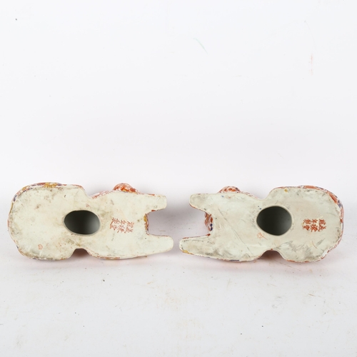 674 - A pair of Imari cats, with 6 character marks, length 16cm