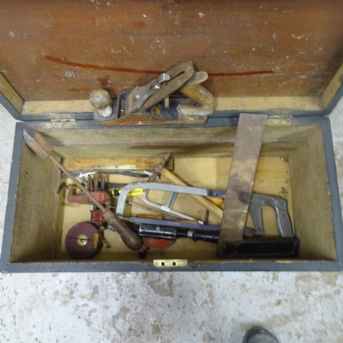 2664 - A vintage painted pine tool chest 68cm x 30cm x 32cm, and various hand tools including plane, drills... 