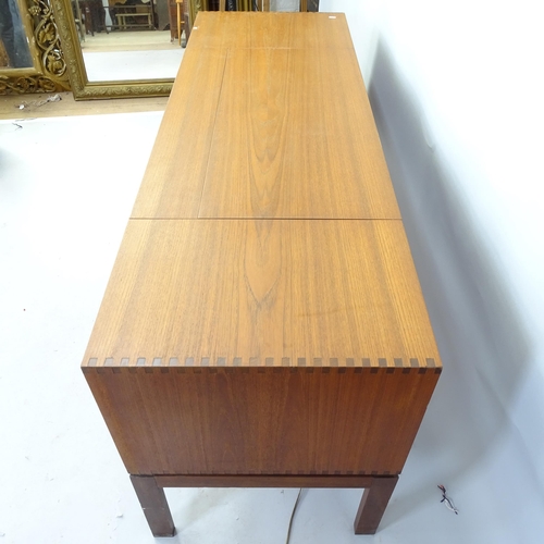 2351 - A mid-century teak-cased radiogram with Bang & Olufsen turntable, 160 x 70 x 55cm