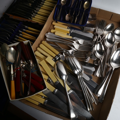 918 - A quantity of mixed silver plated Old English cutlery, 2 cased sets of fish cutlery, mainly Mappin &... 