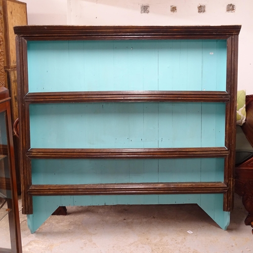 2716 - An antique painted mahogany plate rack. 156cm x 154cm x 20cm