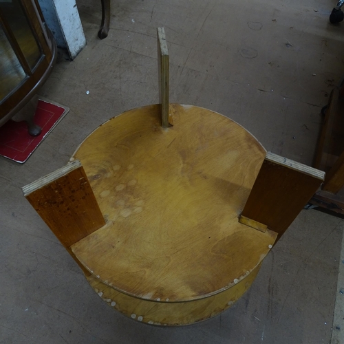 2271 - A 1930s modernist 2 tier ply table in the manner of Gerald Summers. 61cm x 50cm