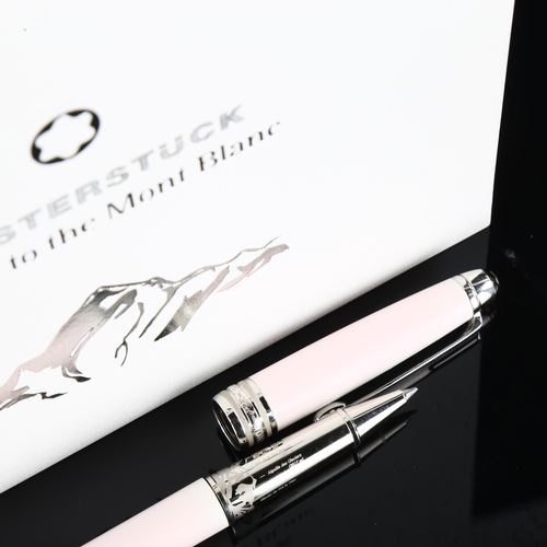 141 - MONT BLANC MEISTENSTUCK - tribute to the Mont Blanc pen, boxed