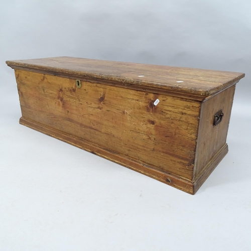 2025 - A vintage stained pine blanket box. 117x39x43cm