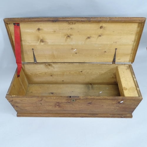 2025 - A vintage stained pine blanket box. 117x39x43cm