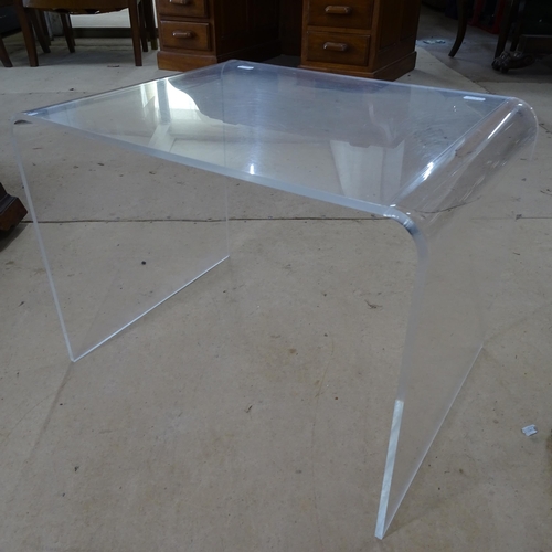 2036 - A contemporary transparent Perspex nest of three occasional tables. Largest 50x38x39cm.