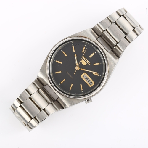 SEIKO 5 - a stainless steel automatic bracelet watch, ref