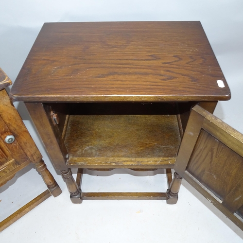 2186 - A Pair of Ipswich oak design bedside pot cupboards. 51 x 68 x 36cm.