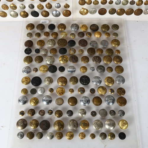 120 - 3 trays of gilt-metal and other buttons, including military, Red Cross, Metropolitan Police, naval e... 