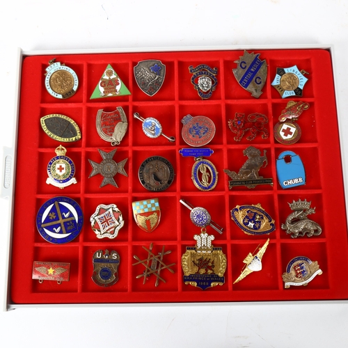 151 - 30 various enamelled and other badges, to include Gas Home Service, Round The World Tour 1935 The Br... 