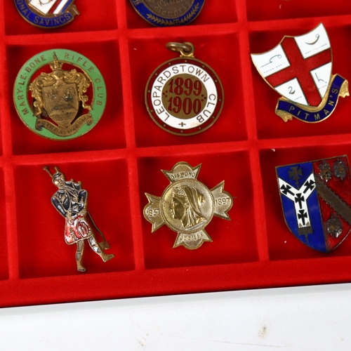 152 - A collection of 30 enamelled badges, to include East Sussex WI, British Red Cross, Henley Regatta 19... 