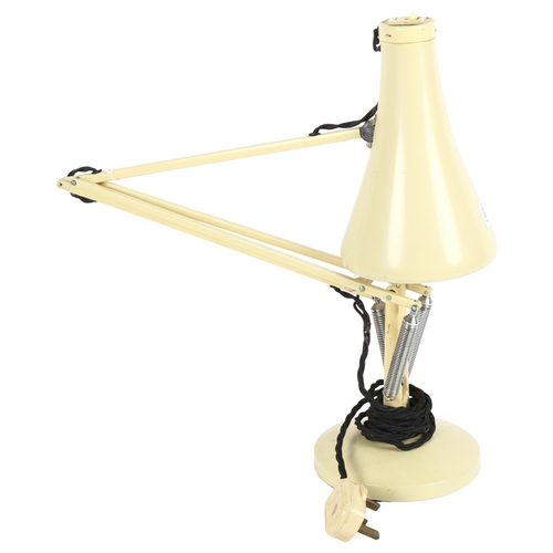 32 - A Vintage model 90 Herbert Terry anglepoise lamp