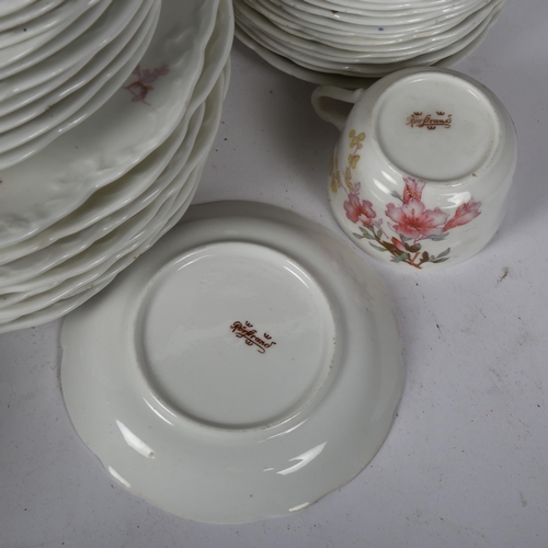 418 - Extensive Rorstrand porcelain dinner service and matching coffee cups and saucers, including sauce b... 