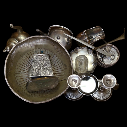 904 - A collection of silver plated ware, to include a large embossed silver plate on copper punch bowl, a... 