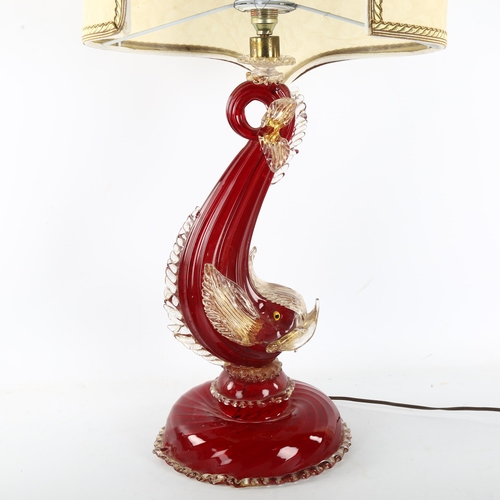 200 - A Murano handmade red/clear glass gurgle fish design table lamp, mid-20th century, with shade, overa... 