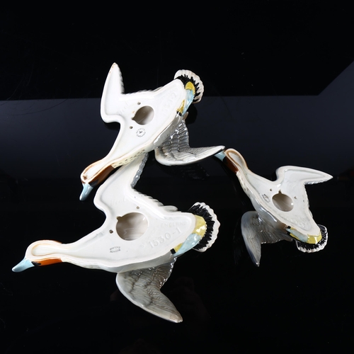 264 - A set of 3 Beswick graduated Flying Teal Ducks, designed by Arthur Gredington, makers stamp, models ... 