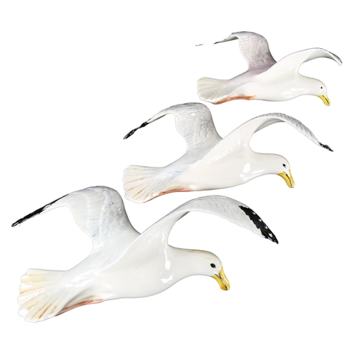 265 - A set of 3 Beswick wall-hanging Gulls, with makers stamp, model nr 658-1-2-3, longest 36cm