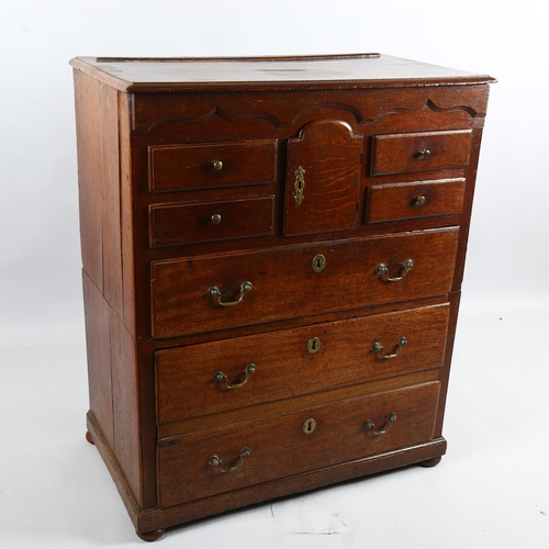 234 - 18th century oak chest of drawers of small size, with central alcove arch-top cupboard, width 79cm, ... 