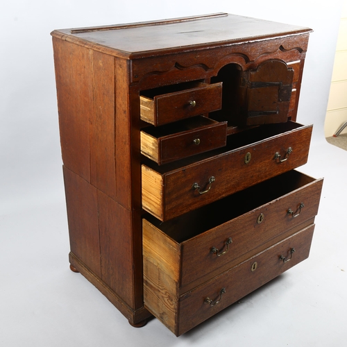 234 - 18th century oak chest of drawers of small size, with central alcove arch-top cupboard, width 79cm, ... 