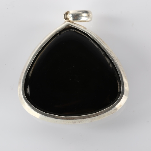 1258 - A large sterling silver black obsidian pendant, height 54.4mm, 37.4g