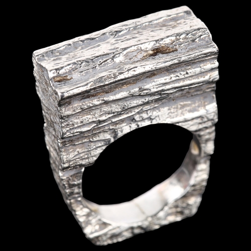 1272 - KNUD V ANDERSEN - a heavy Danish modernist sterling silver abstract bark ring, setting height 9.2mm,... 