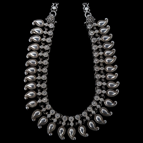 1282 - An Indian silver fringe necklace, with pear drops, necklace length 41cm, 120g