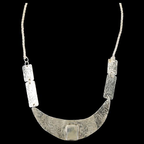 1299 - A handmade sterling silver collar necklace, by Claude Wilkes, hallmarks London 2016, necklace length... 