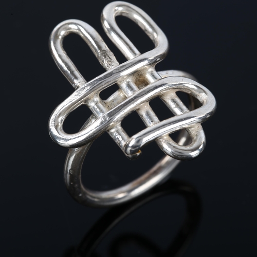 1306 - A handmade sterling silver abstract ring, by Claude Wilkes, hallmarks London 2015, setting height 28... 