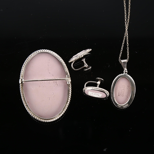 1315 - A Wedgwood Jasperware silver and porcelain cameo jewellery set, comprising pendant necklace, brooch ... 