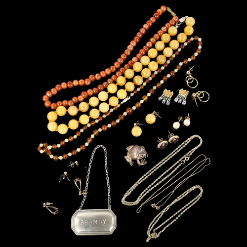 1342 - Various jewellery, including 9ct gold (14.3g gross), silver frog, hardstone bead necklaces etc