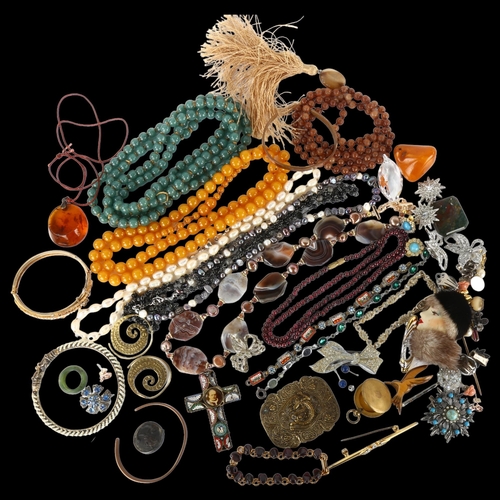 1344 - Various jewellery, including amber pendant, pearl necklace etc