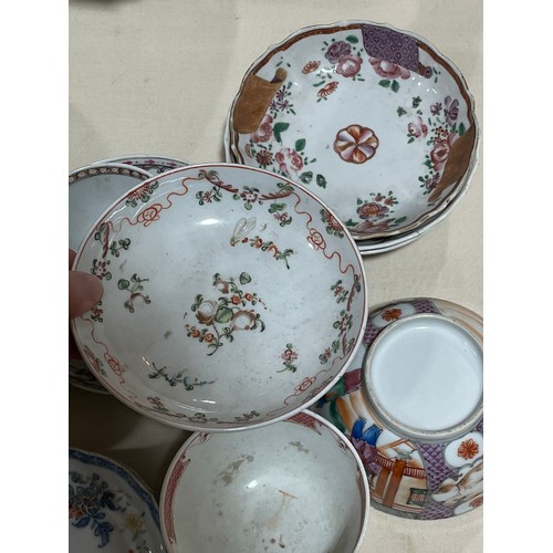 252 - A quantity of Chinese 18th century tea bowls and saucers