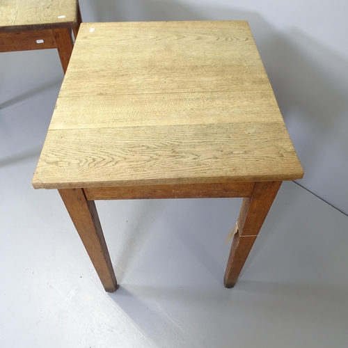 2514 - A pair of vintage pine side tables. 75x79x62cm