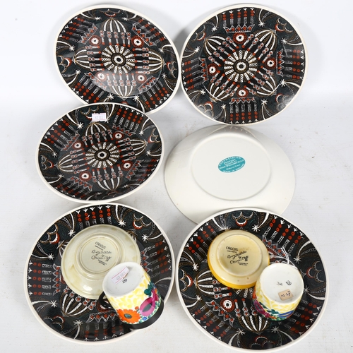 288 - CLARICE CLIFF - Bizarre Crocus design hand painted pin dishes, largest diameter 10cm, 6 Portmeirion ... 