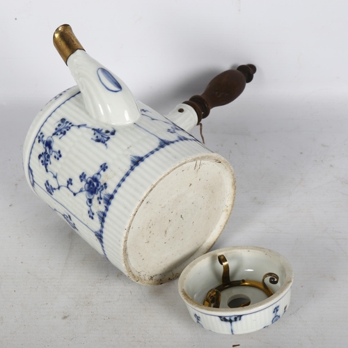 291 - An 18th/19th century porcelain German chocolate pot, with side-pouring handle, H18cm